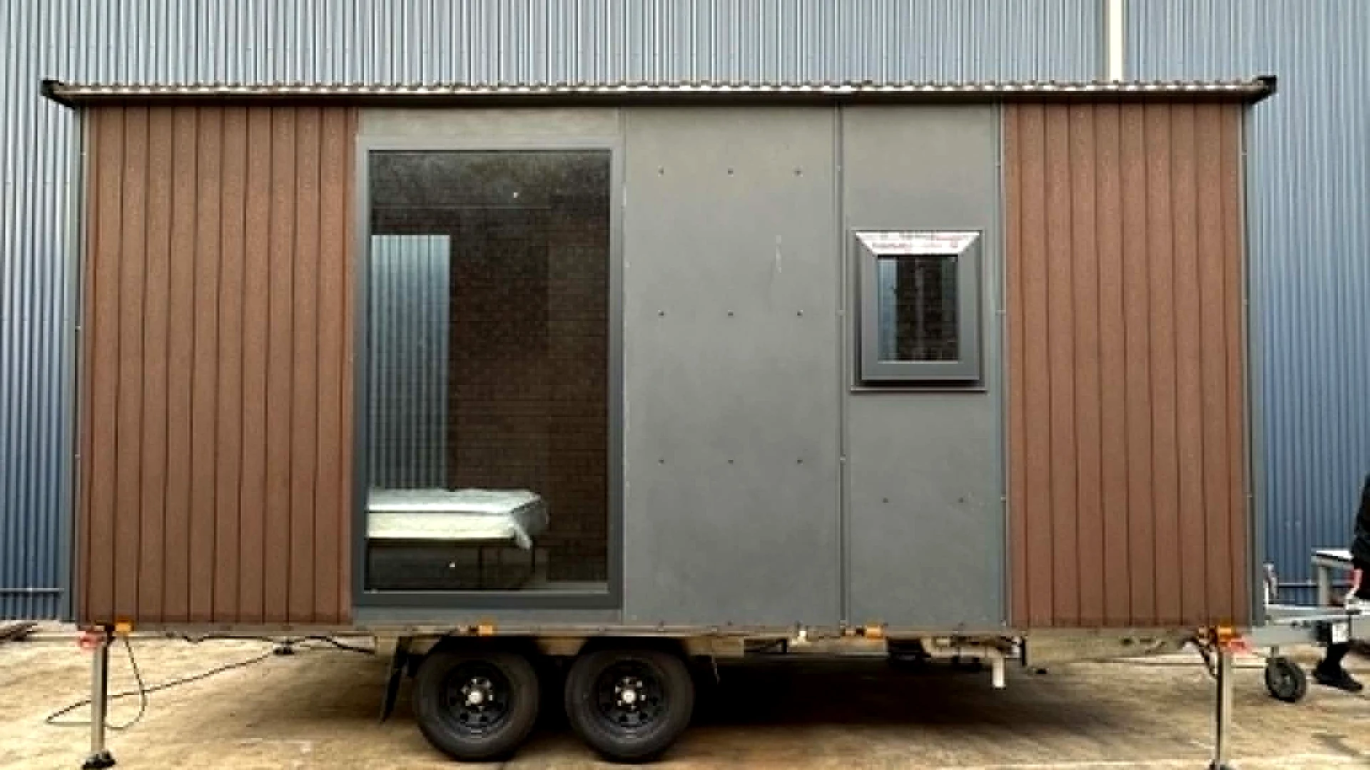 TDU 002 side exterior